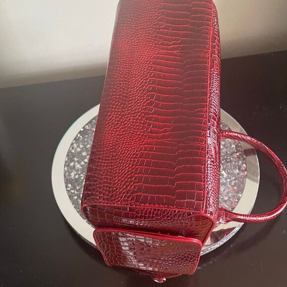 Prime ware glossy red faux crocodile skin wine bag cooler purse preowned - Picture 12 of 13